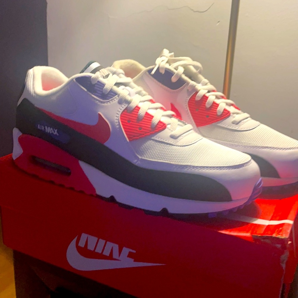 NIKE AIR MAX 90s